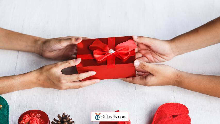The Types of Gifts That People Exchange on Christmas