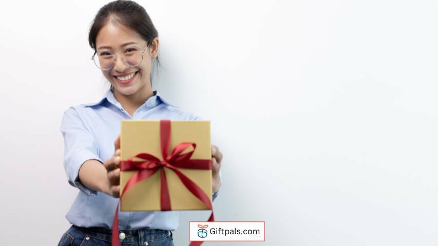 How Giftpals Can Help to buy gifts for 17-year-old girls