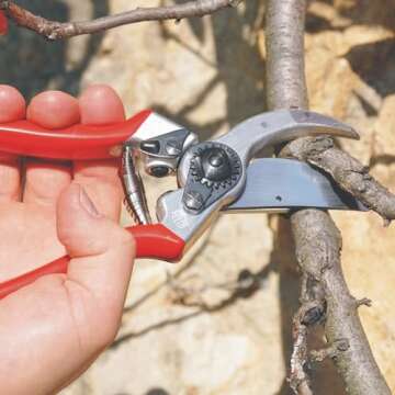 FELCO F-2 Classic Ergonomic Hand Pruner in Red