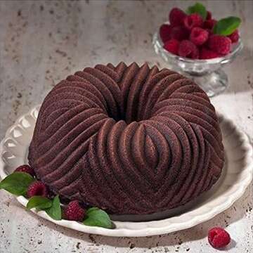 Nordic Ware Bavaria Bundt Pan, 10-Cup, Graphite