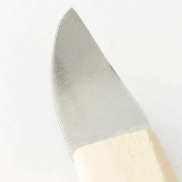 Geely Garlic Cutting Knife - Left-Handed & Compact