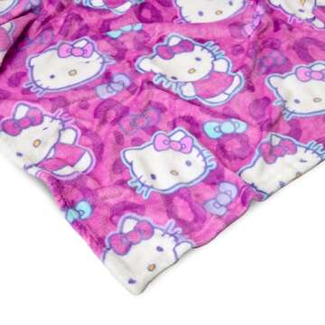 Hello Kitty Silk Touch Throw & Hugger Set 50x60