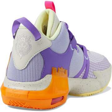 LeBron Witness 7 Kids' Basketball Shoes - Nike