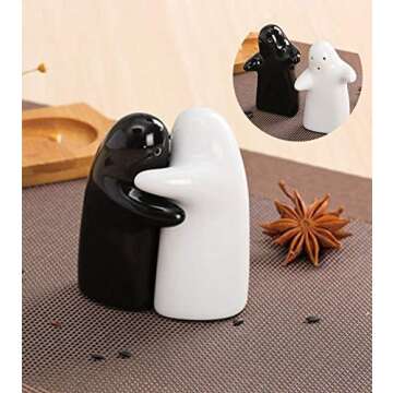 Hugging Salt and Pepper Shakers Set - Cute & Modern