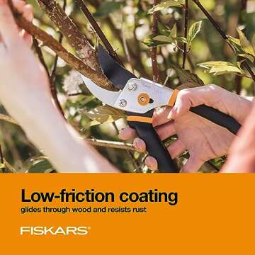 Fiskars Bypass Pruning Shears, 5/8-Inch Cut Capacity Garden Clippers, Gardening Scissors with Sharp, Rust Resistant Steel Blade