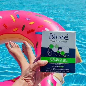 Bioré Daily Make Up Removing Cloths, Facial Cleansing Wipes with Dirt-grabbing Fibers for Deep Pore Cleansing without Oily Residue, 60 Count