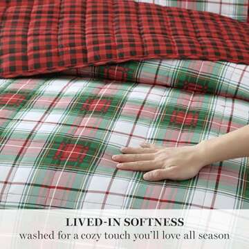 MARTHA STEWART King Size Quilt Bedding Set, Reversible in Red & Green, 3-Piece - 1 Quilt, 2 Standard Shams, Soft Washed Holiday Microfiber Classic Tartan Plaid Bedspread