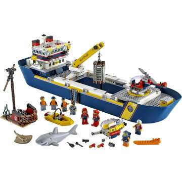 LEGO Ocean Exploration Boat 60266 - City Set