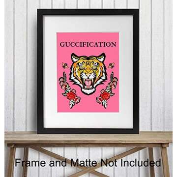 Poster of Gucci Wall Art - Glam Luxury Designer Room Decor - High Fashion Couture Picture for Bedroom, Apartment, Dorm - Gift for Woman, Women, Her, Wife, Fashionista - Cute Modern Home Decoration