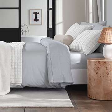 Nate Home by Nate Berkus Solid All-Season Cotton Textured Quilt Set | Breathable and Comfortable Bedding from mDesign - King Size - 1 Quilt/2 Pillow Shams, Snow (White)