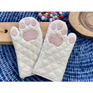 Cricket & Junebug Oven Mitts Cat Paws - White and Pink