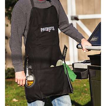 Team Sports America NFL Dallas Cowboys Ultimate Grilling Apron | Bottle Opener and Insulated Beverage Holder | Heavy Duty Durable Cotton Canvas 300 GSM | Machine Washable | Adjustable Straps