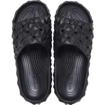 Crocs Classic Geometric Slide v2 Black - Comfort Meets Style