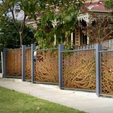 Enhance Safety with Our Durable Security Fences 🔒🏡