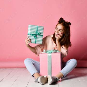 Chic Surprises: Top Gift Ideas for Teen Girls 🛍️