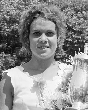 Evonne Goolagong Cawley Wins 1976 WTA Tour Championship