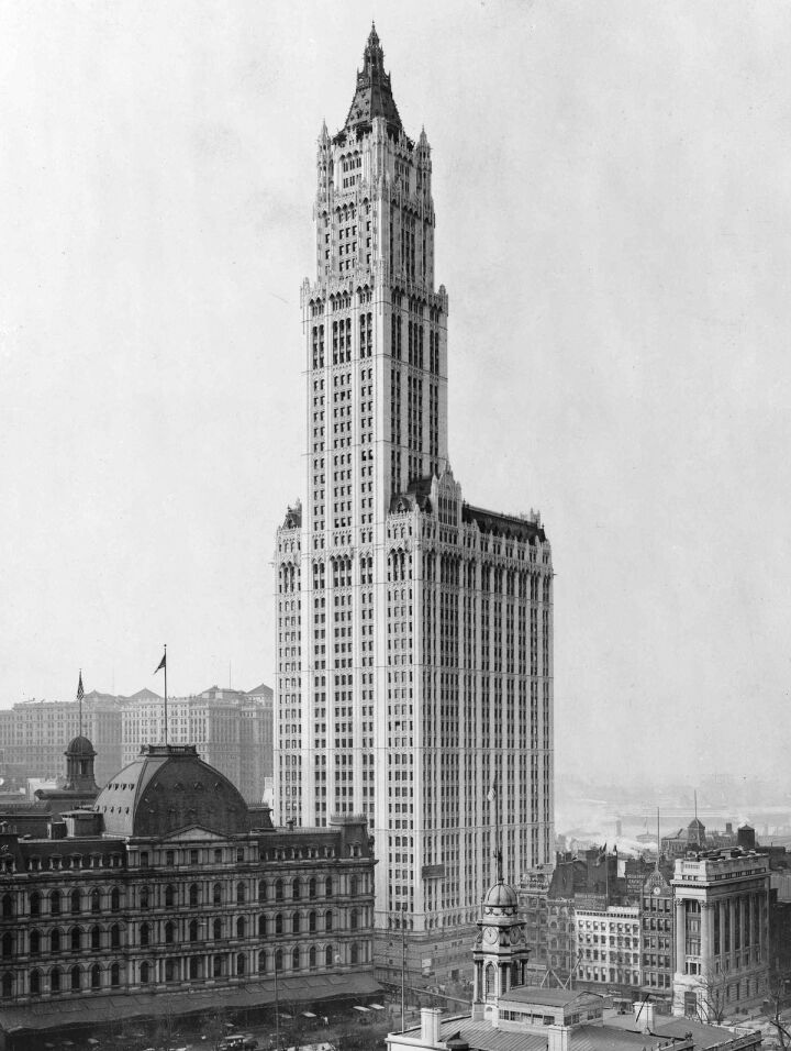 The Woolworth Building Opens: A New York Icon