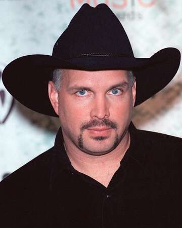 The Wedding of Garth Brooks and Sandy Mahl