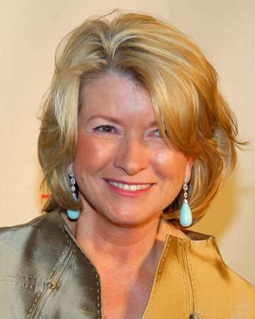 Martha Stewart: Breaking Barriers as Sports Illustrated's Oldest Cover Model