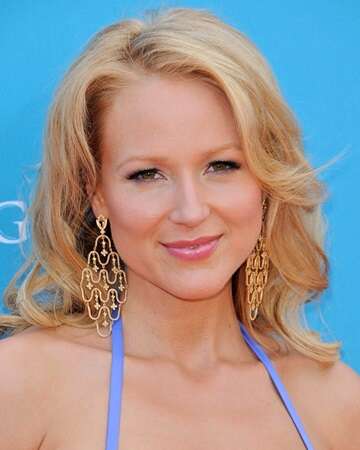 Celebrating Jewel Kilcher's Milestone 50th Birthday