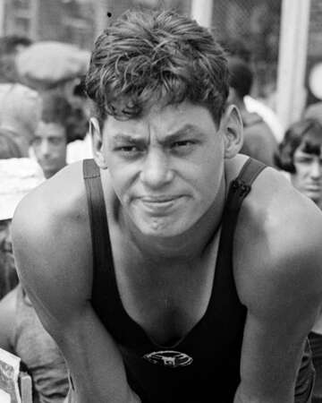 Johnny Weissmuller Sets Swimming Records in 1927