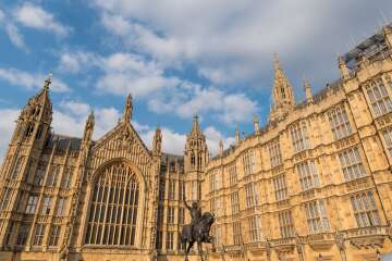 The First Traffic Lights at the Palace of Westminster (1868)