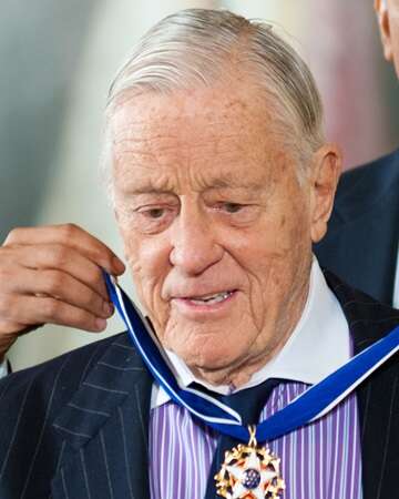 Ben Bradlee Receives the Presidential Medal of Freedom in 2013