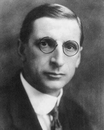 Eamon de Valera Becomes President of Dáil Éireann in 1919