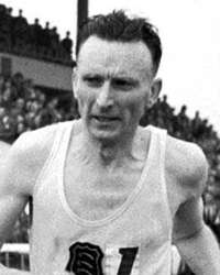 Jim Peters Sets World Record in Marathon 1952