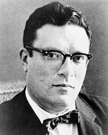 The Death of Isaac Asimov: A Giant in Science and Literature