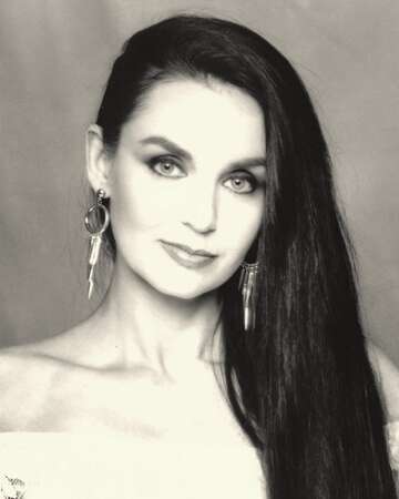 Crystal Gayle's Breakthrough Album: We Must Believe in Magic