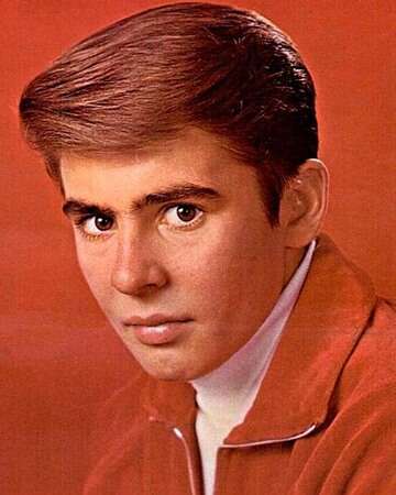 The Life and Legacy of Davy Jones: A Tribute to the Beloved Monkees Star