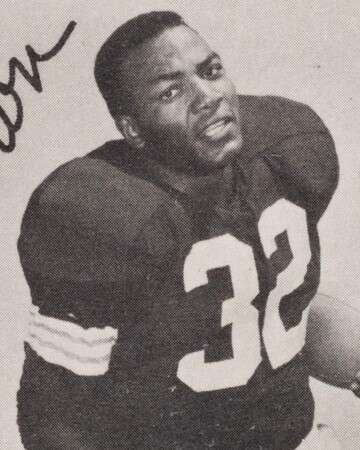 Jim Brown Sets NFL Record in 1959