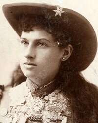 The Legendary Annie Oakley: A Trailblazer in Sharpshooting