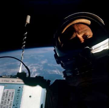 Buzz Aldrin's Historic Space Selfie: A Milestone in Space Exploration