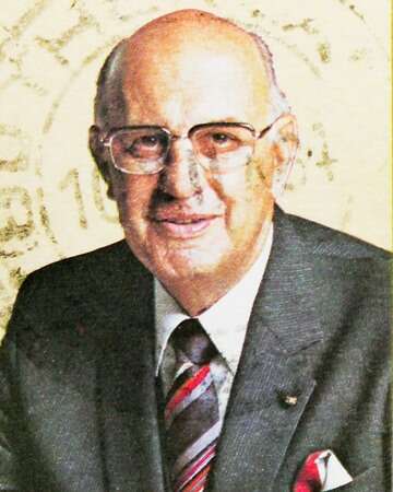 F.W. de Klerk Succeeds P.W. Botha in 1989