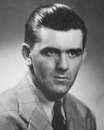 Maurice Richard Named MVP in 1947