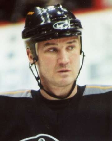 Mario Lemieux Clinches NHL Scoring Title in 1988