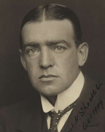 Shackleton's Daring Rescue Mission of 1916