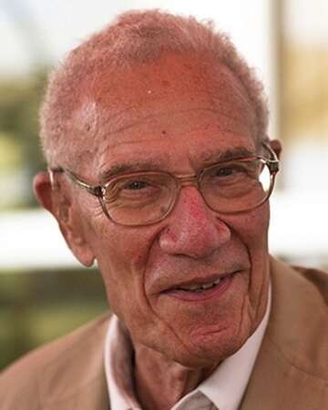 Remembering Robert Solow: A Pioneer of Economic Growth Theory