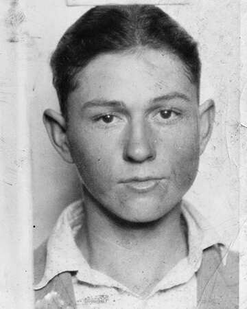 The Notorious Clyde Barrow: A Life of Crime